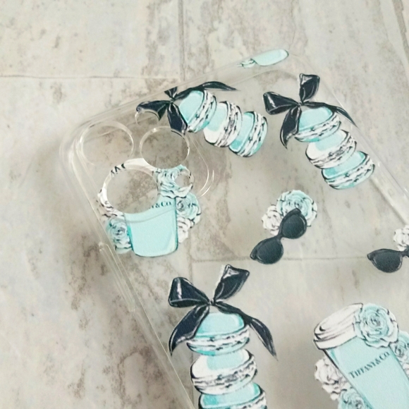 New iPhone 11 Pro Max Soft Silicone Phone Case - Tiffany & Co Design - Picture 4 of 5